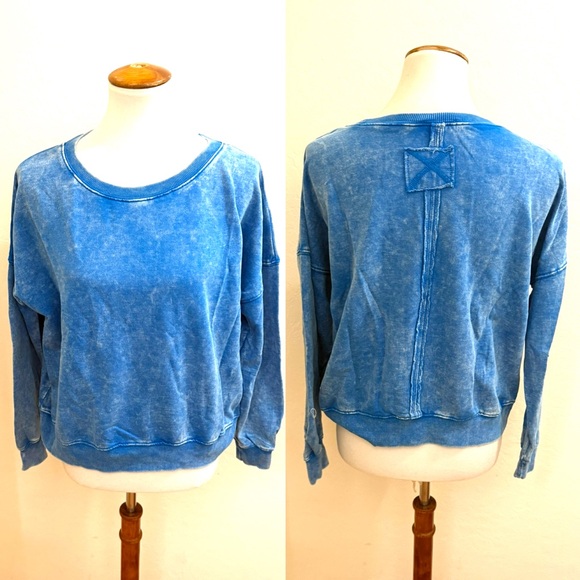 zenana Tops - Zenana Blue Sweatshirt